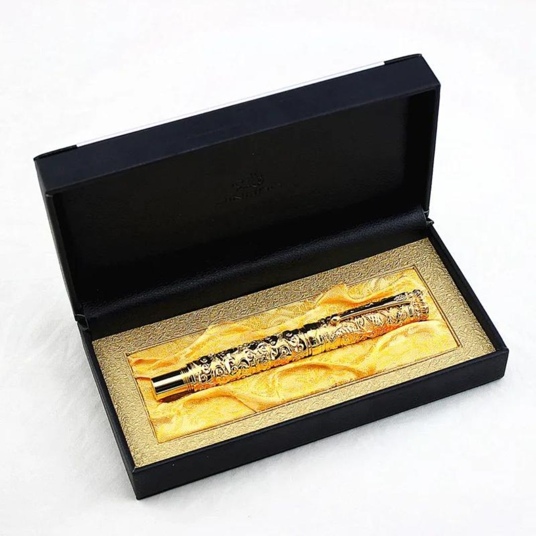 Caneta Rollerball Escultura em Relevo: Elegância e Precisão Caneta Gel de Alta Qualidade com Design Refinado Detalhes Precisos e Escrita Suave com Caneta Rollerball Sofisticação em Cada Traço: Caneta Rollerball de Metal Durabilidade e Estilo em Uma Só Caneta, Caneta rollerball de escultura em relevo Caneta gel de 0,7 mm Caneta de metal durável Caneta de escrita suave Caneta de alta qualidade para escritório