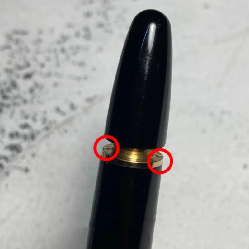 Chave para Remoção de Pistão de Caneta Tinteiro: Ferramenta Essencial para Manutenção"
"Manutenção Eficiente de Canetas Tinteiro com a Chave para Pistão"
"Chave de Remoção para Caneta Tinteiro: Compatível com Pelikan, Montblanc e Mais"
"Ferramenta de Aço para Remoção de Pistão de Canetas de Luxo"
"Chave de remoção de pistão de caneta tinteiro
Ferramenta de manutenção para caneta Montblanc
Chave para caneta Pelikan
Acessório de manutenção de caneta tinteiro
Ferramenta para remoção de pistão de caneta de luxo