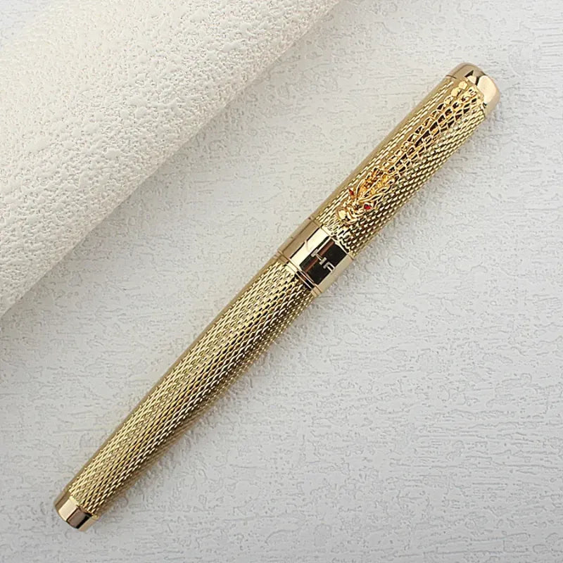Caneta de luxo
Caneta de gel de secagem rápida
Caneta esferográfica premium
Ferramentas de escrita para escritório
Caneta para presentes corporativos
Caneta de escrita suave
Caneta esferográfica metálica
Caneta de precisão 0,7mm
Acessório de escrita elegante
Caneta para assinaturas profissionais Caneta Esferográfica de Luxo 0,7mm feita em metal premium. A caneta possui uma ponta de 0,7 mm para traços precisos e usa tinta de gel que seca rapidamente, evitando borrões. Ideal para profissionais que buscam sofi