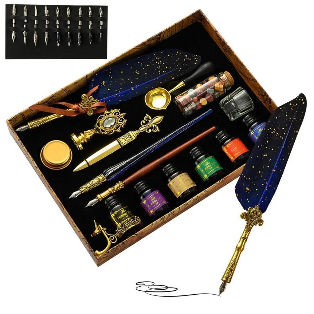 Conjunto de Caneta de Caligrafia Vintage, exibindo todos os componentes elegantes e tradicionais. Demonstração da caneta de pena do conjunto sendo usada para caligrafia, destacando a fluidez e elegância da escrita. Detalhe dos componentes do kit, incluindo a caneta, tinta e carimbo de cera, realçando a qualidade e o artesanato requintado. O kit apresentado como um presente ideal, mostrando a variedade de cores e a embalagem elegante.