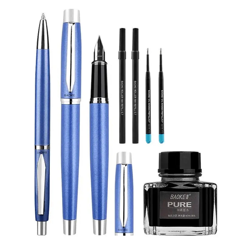 Surpreenda com estilo e elegância com nosso Kit Presente Canetas e Tinta. Este conjunto premium de canetas-tinteiro é perfeito para profissionais que valorizam uma experiência de escrita refinada e sofisticada. Adicione um toque de classe ao seu escritório ou presenteie alguém especial com o Kit Presente Canetas e Tinta.