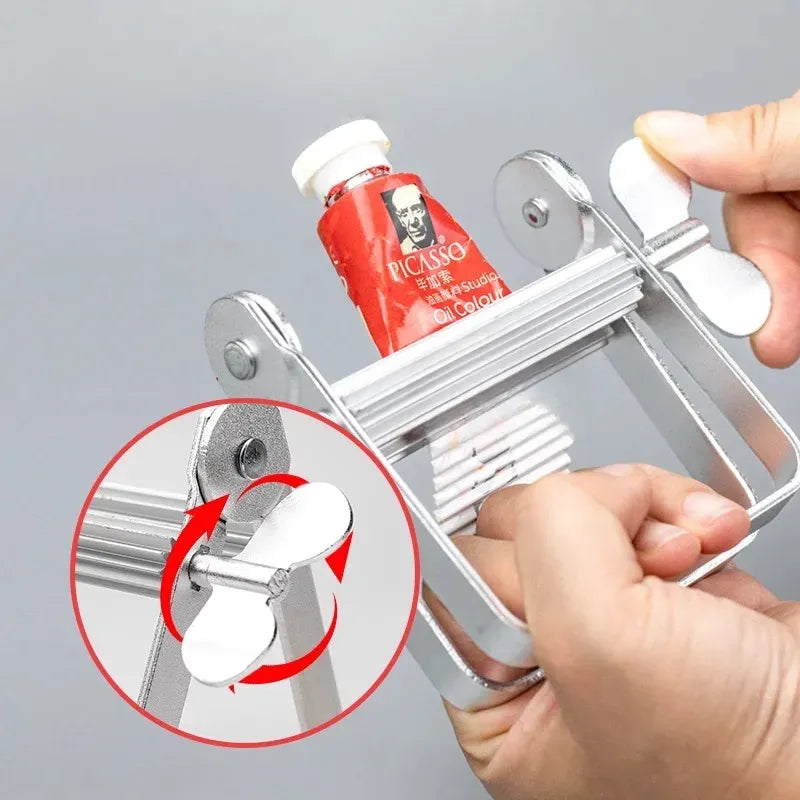 Espremedor manual de tinta em metal para otimizar o uso de tubos de tinta.
Ferramenta compacta para artistas e profissionais, reduzindo desperdícios de tinta.