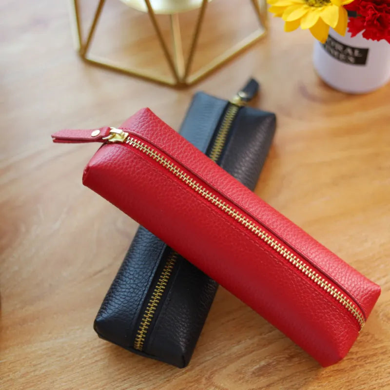 Estojo para Lápis com Zíper em Couro Genuíno Estojo Elegante para Escolas e Escritórios Estojo Compacto e Funcional em Couro Estojo de Couro para Lápis e Canetas Acessório Sofisticado para Organizar Seus Itens, Estojo de couro para lápis Estojo para lápis com zíper Estojo de couro para escritório Estojo compacto de couro Acessórios de papelaria em couro
