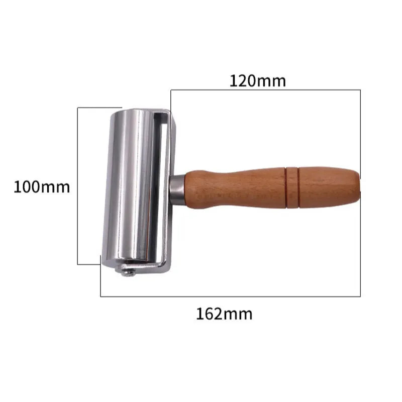 Rolo de pressão para couro
Ferramenta de acabamento em couro
Rolo de borda para costura de couro
Ferramenta de polimento de couro
Rolo de prensa de couro artesanal Rolo de Borda de Pressão para Artesanato em Couro, fabricado em aço com cabo de madeira maciça. Perfeito para polir superfícies, melhorar a adesão e garantir costuras retas em projetos de couro. Disponível em 25 mm, 60 mm e 100 mm de comprimento de tambor. Ferramenta de alta qualidade para acabamentos profissionais.