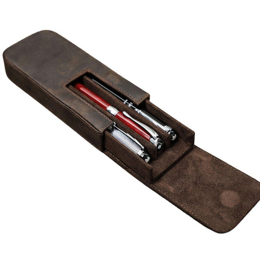 Porta canetas de couro Estojo de couro para canetas Porta-canetas compacto Estojo de luxo para canetas Proteção para canetas, Porta Canetas de Couro: Elegância e Proteção para Suas Canetas Estojo de Couro para 3 Canetas Proteja Suas Canetas com Estilo Porta Canetas Compacto e Sofisticado Organização e Segurança para Suas Canetas