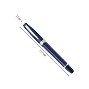 Caneta Tinteiro Lótus Azul! Esta caneta incrível possui ponta de aço inoxidável e ponta padrão, perfeita para uma escrita suave e precisa. Embalada em uma linda caixa de presente, esta caneta é uma adição luxuosa à sua coleção. Com ponta de escrita de 0,26 mm e feita de resina premium, esta caneta é a ferramenta definitiva para qualquer escritor ou colecionador.
