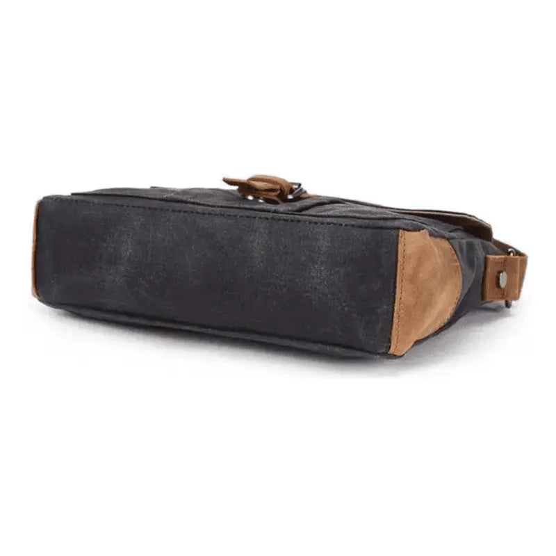 Reviva a nostalgia do passado com nossa Bolsa de Lona Retrô. Inspirada no estilo vintage clássico, esta bolsa combina charme retrô com funcionalidade moderna, tornando-a uma escolha versátil para qualquer ocasião.