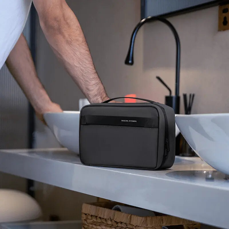 •	Bolsa de Higiene Pessoal •	Necessaire de Viagem •	Estojo de Cosméticos Compacto •	Organizador de Higiene para Viagem •	Necessaire Prática e Elegante •	Bolsa de viagem •	Necessaire de higiene •	Estojo de cosméticos •	Bolsa organizadora •	Bolsa de náilon