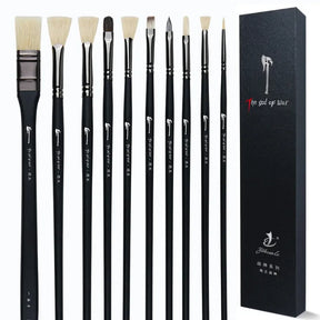 Conjunto de 10 pincéis profissionais para desenho com cabo de madeira e cerdas naturais.
Detalhe das cerdas naturais e cabo ergonômico de madeira dos pincéis para pintura a óleo.